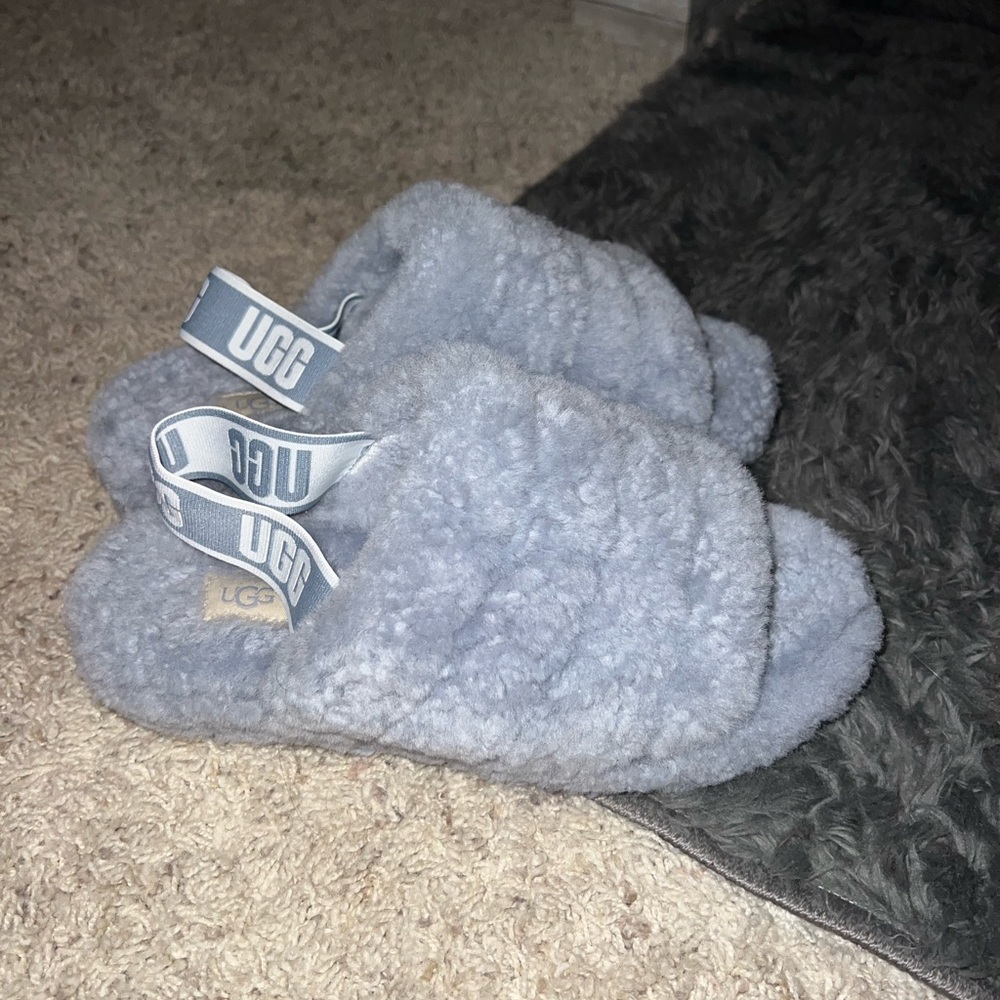 Grey Ugg slippers. Womens 8. Like new.